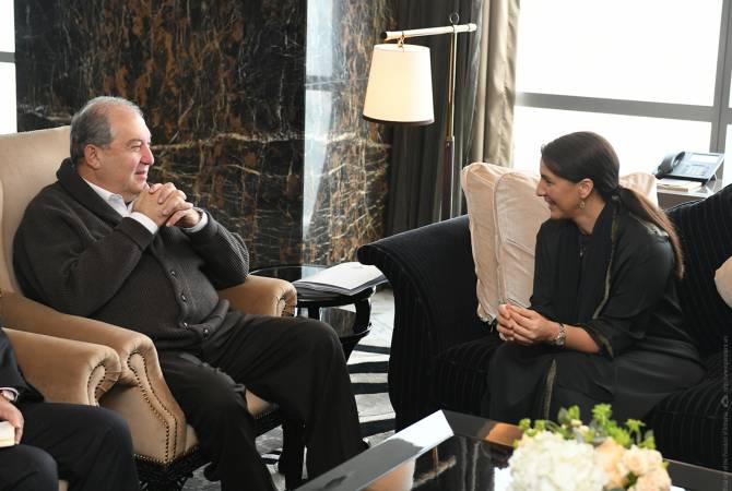 Armen Sarkissian a rencontré  la secrétaire d'État à la sécurité alimentaire des Émirats Arabes 
Unis