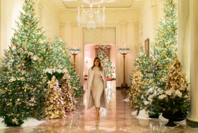 Первая леди США показала рождественский интерьер Белого дома