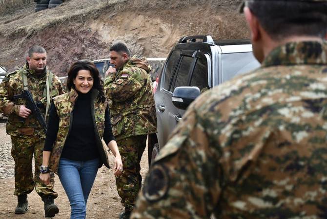 زوجةر.الوزراء الأرميني السيدة آنا هاكوبيان تدعو السيدة الأولى لأذربيجان إلى آرتساخ كضيفةوالاستماع..