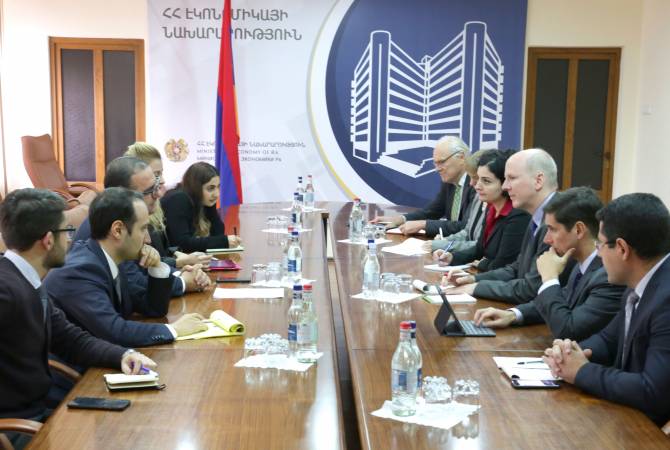 Министр Хачатрян обсудил с МВФ сферу управления общественными инвестициями

