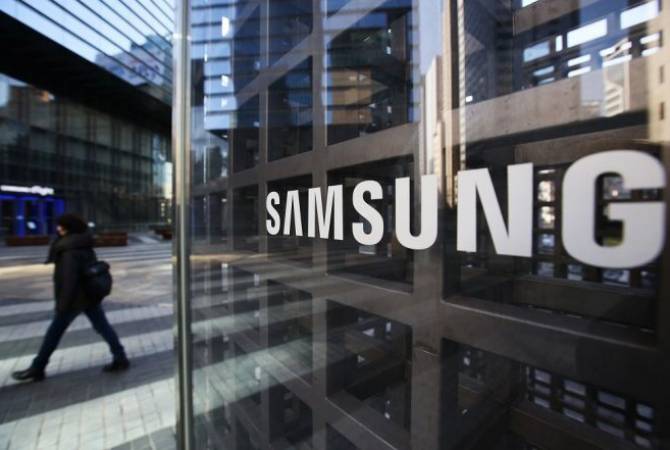 Трое руководителей южнокорейской Samsung получили тюремные сроки за 
мошенничество