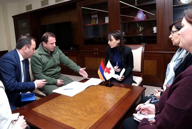ՀՀ ՊՆ-ն քննարկել է ադրբեջանական կողմում անազատության մեջ գտնվող ՀՀ 
քաղաքացիների հարցը 