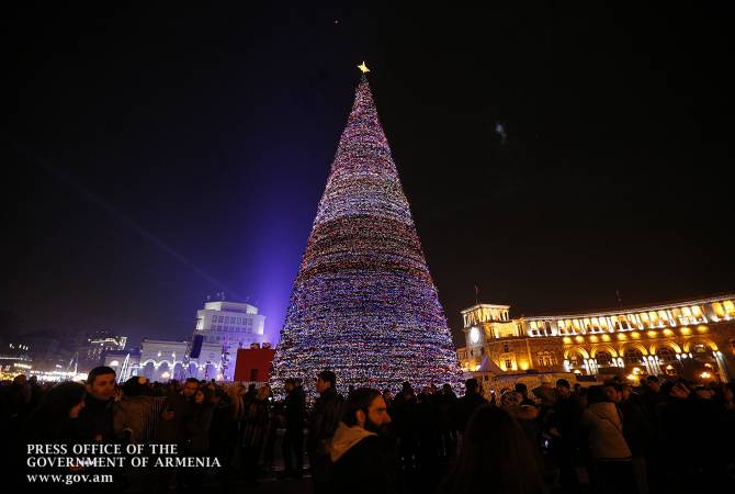 Հանրապետության հրապարակում գլխավոր տոնածառի լույսերը կվառվեն դեկտեմբերի 
21-ին 
