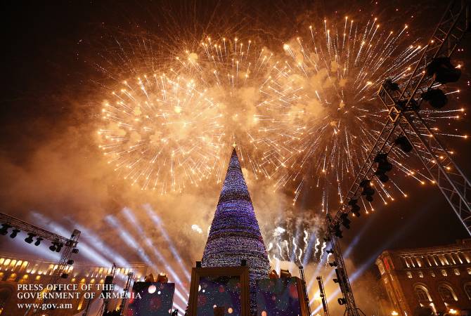 Пашинян советует встретить Новый год на площади Республики в Ереване

