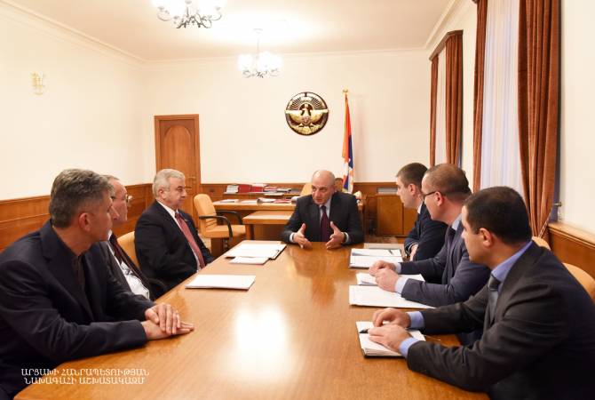 Президент Арцахa провел встречу с представителями парламентских партий

