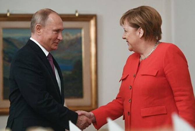 Путин и Меркель обсудили перспективы транзита газа через Украину после 1 января