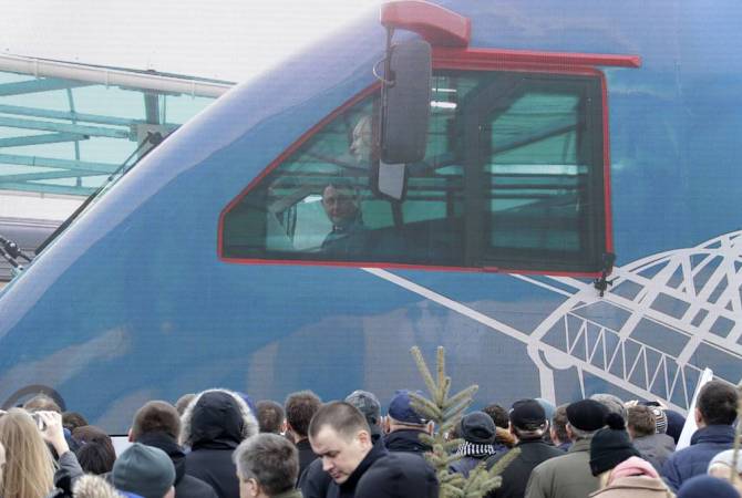 Путин открыл движение по железнодорожной части Крымского моста