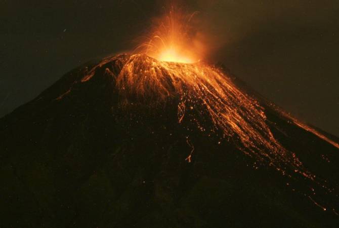 Equateur : éruption du volcan La Cumbre sur une île inhabitée des Galapagos