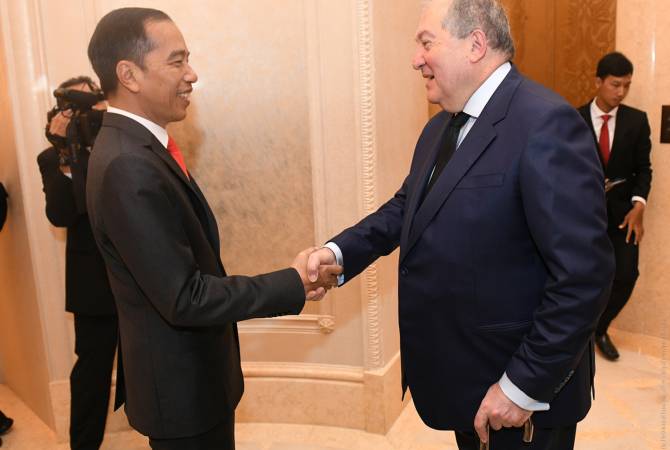 الرئيس أرمين سركيسيان يلتقي في أبو ظبي رئيس إندونيسيا جوكو ويدو