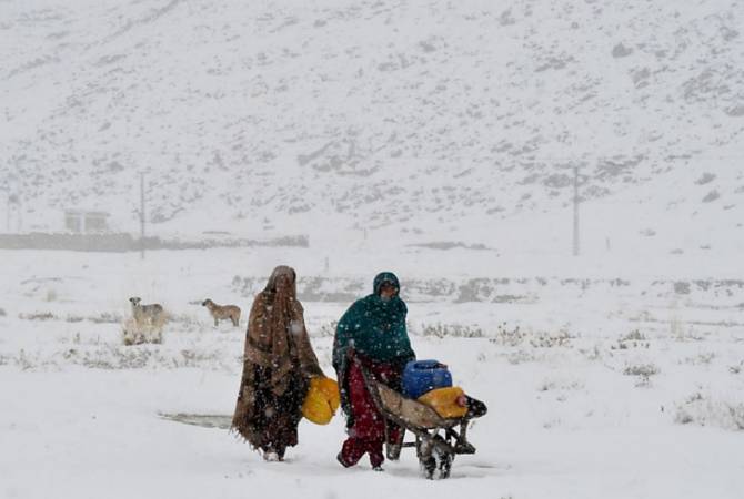 В Пакистане число жертв ливней и снегопадов увеличилось до 40 человек