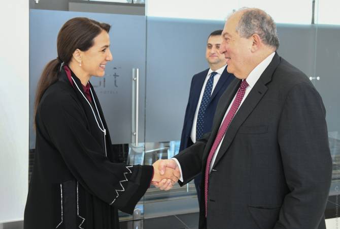 الرئيس أرمين سركيسيان يلتقي وزيرة الدولة للأمن الغذائي بالإمارات مريم المهيري بأبو ظبي 