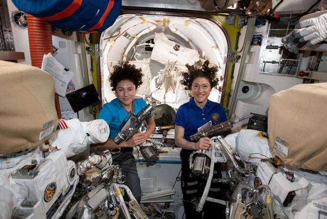 Երկու կին տիեզերագնացներ պատմության մեջ երկրորդ անգամ բաց տիեզերք են դուրս 
եկել 