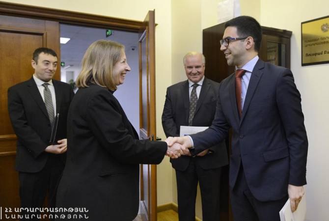 Armenian justice minister, US Ambassador discuss anti-corruption and police reforms