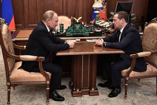 Путин назначил Медведева зампредом Совета безопасности