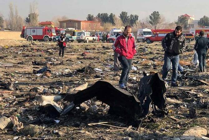 Украина требует от Ирана документального признания вины за сбитый самолет