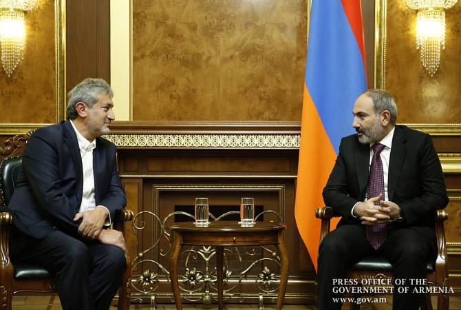رئيس الوزراء ن.باشينيان يستقبل عالم الفيزياءالفلكية الأرمني مؤسس مهرجان ستارموس الشهير ك.إسرائيليان 