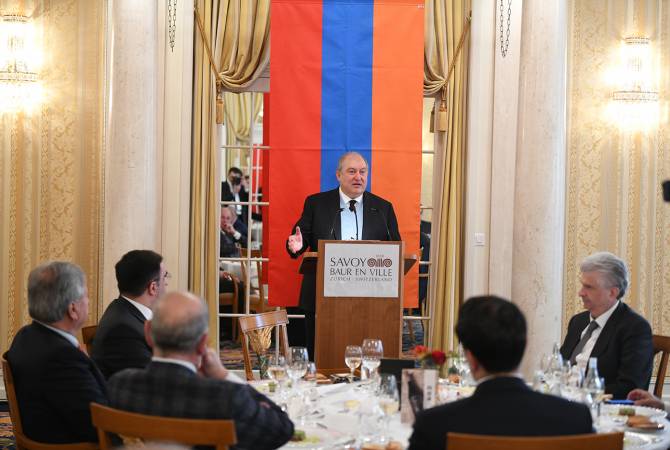  President Sarkissian meets with members of Swiss-Armenian Chamber of Commerce and 
businessmen 