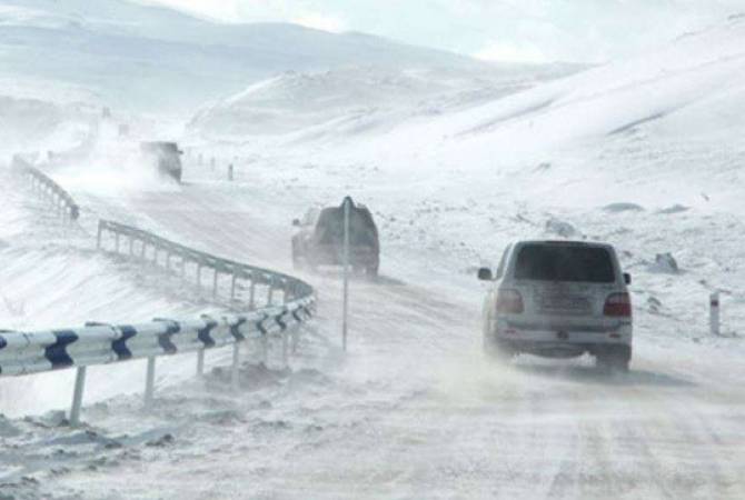 ՀՀ տարածքում կան դժվարանցանելի ավտոճանապարհներ. խորհուրդ է տրվում 
երթևեկել ձմեռային անվադողերով
