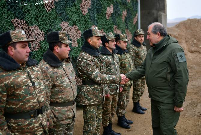 Армянская армия - живое воплощение национального единства и сплочения: послание 
президента РА