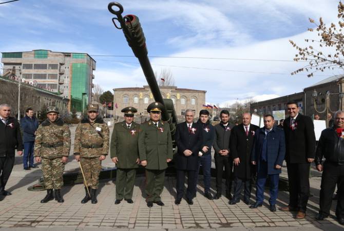 Вице-премьер Мгер Григорян в Сисианe принял участие в мероприятиях по случаю Дня 
армии
