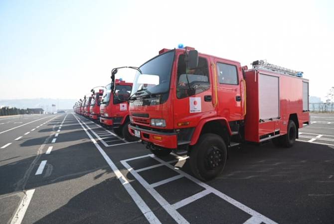 Япония передала Армении 22 пожарные машины