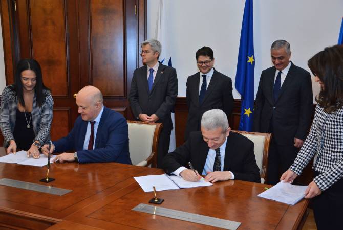 وزارة المالية الأرمينية والبنك الأوروبي للتعمير يعقد عقد ب21.6 مليون يور لتحديث حدود ميغري مع إيران