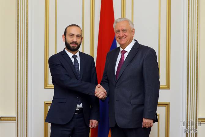 Armenian Speaker of Parliament receives EEC Board Chairman and his delegation