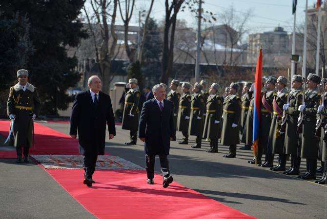 حفل استقبال رسمي للملك عبد الله ال2 ملك الأردن بالقصر الرئاسي الأرميني من قبل الرئيس أرمين سركيسان