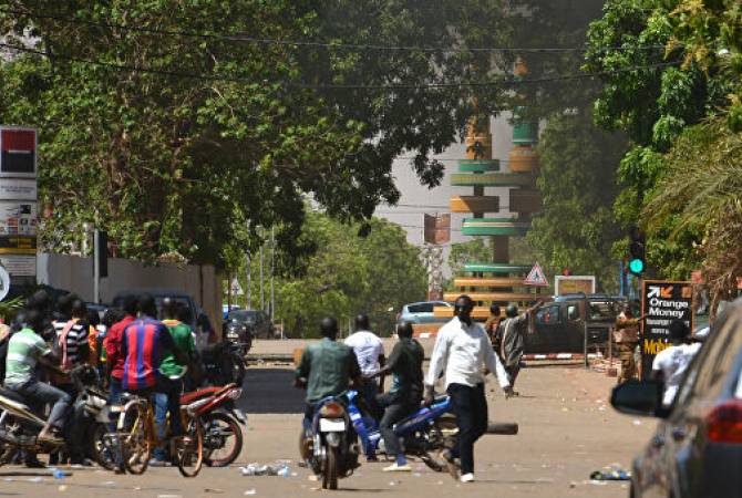 В Буркина-Фасо 24 человека погибли после нападения на церковь