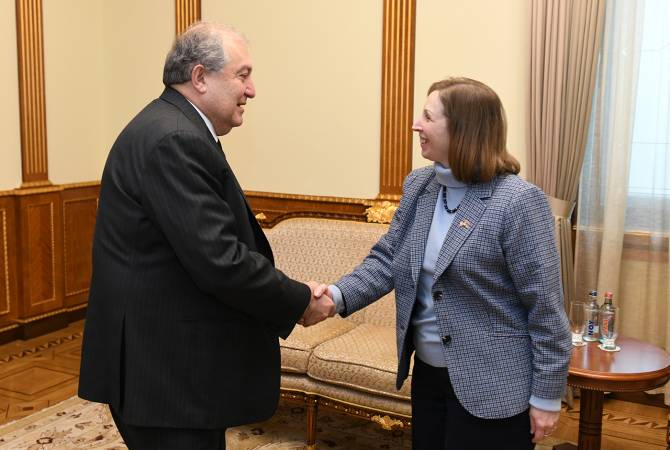 Armenian President meets with US Ambassador