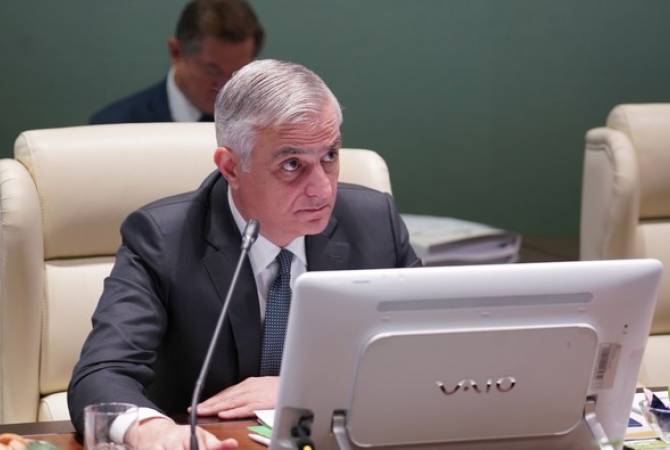 Вице-премьер Мгер Григорян принимает участие в заседании Совета ЕЭК