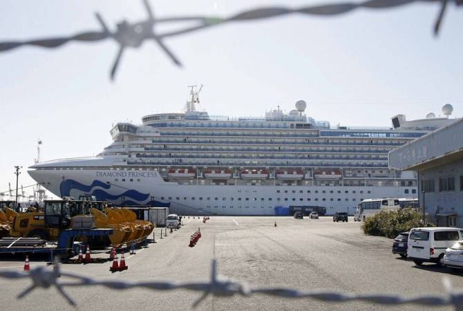 Британия эвакуировала 32 человека с лайнера Diamond Princess в Японии