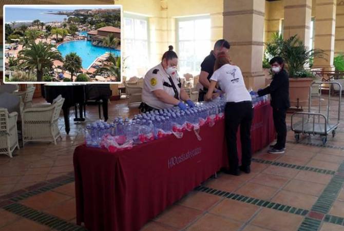Сотни туристов изолировали в отеле на Канарах из-за коронавируса
