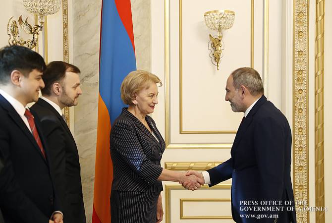 Премьер-министр Армении принял делегацию во главе с председателем парламента 
Молдовы 