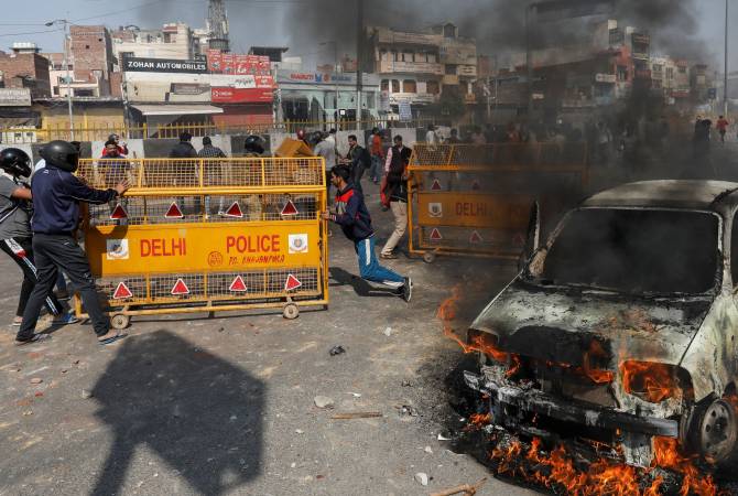 СМИ: число погибших в ходе столкновений в Нью-Дели увеличилось до 32