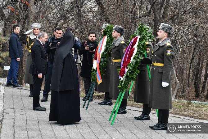 Никол Пашинян воздал дань уважения памяти невинных жертв сумгаитских погромов

