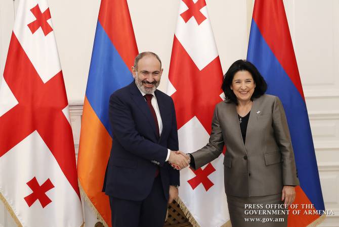 Rencontre entre Nikol Pashinyan et Salomé Zourabichvili à Tbilissi
