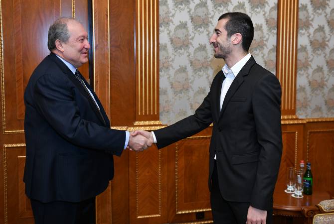 Президент Армен Саркисян поздравил Генриха Мхитаряна

