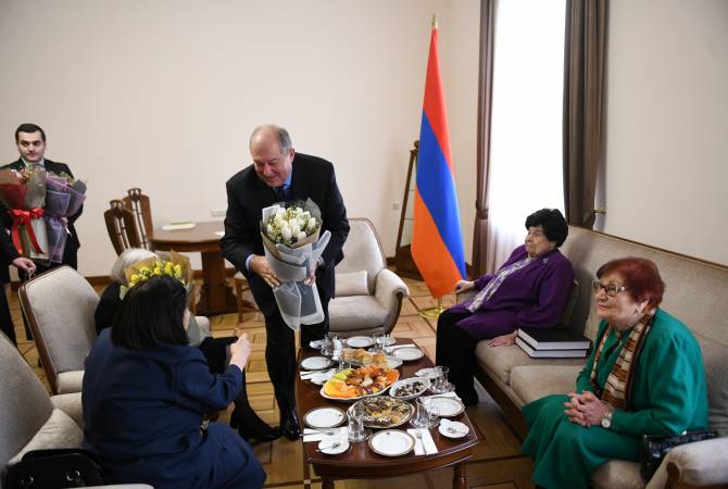 رئيس الجمهورية أرمين سركيسيان يستضيف نساء أرمنيات شهيرات ويهنئنّ بمناسبة اليوم العالمي للمرأة