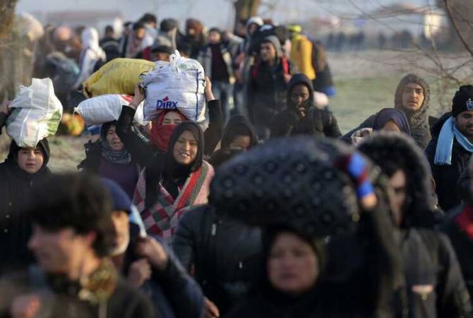 "Республика Армения": Анкара пытается выдать мигрантов за беженцев

