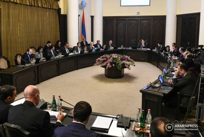 Government of Armenia discusses state of emergency draft decision 