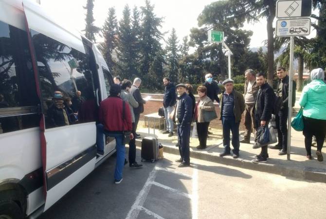 Կարանտինային ռեժիմ մտցնելու պատճառով Վրաստանում մնացած 30 քաղաքացիներ 
մեկնեցին Հայաստան