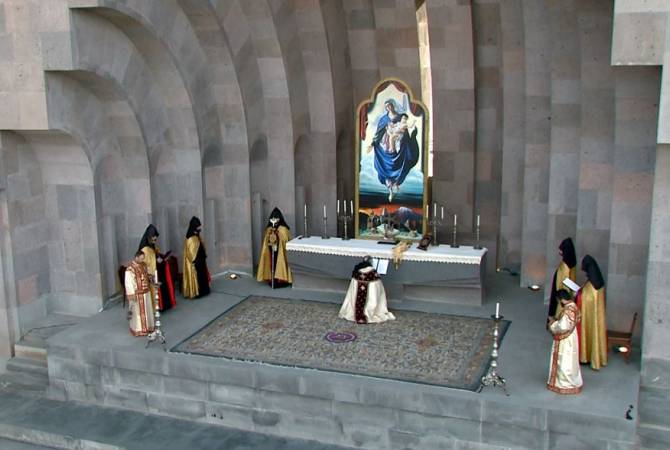 قداس إلهي للشفاء ويوم دخول القديس كريكور المنور للحجرة برئاسةقداسة كاثوليكوس عموم الأرمن كاريكين ال2