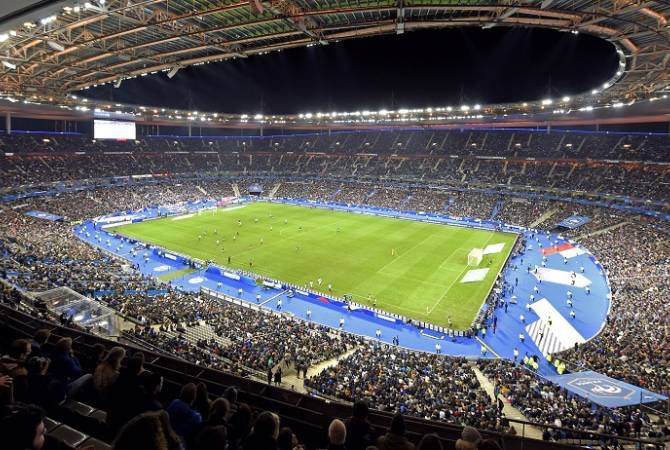 Сезон Лиги 1 чемпионата Франции по футболу  не закончится до 30 июня