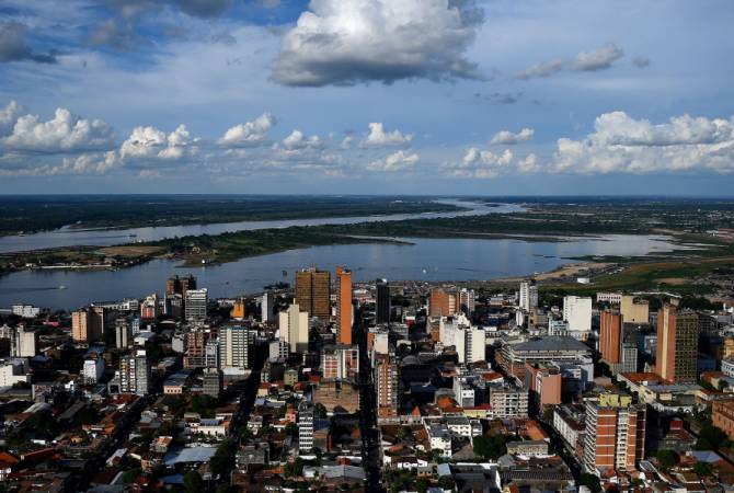 В Парагвае сократят зарплаты чиновникам из-за коронавируса