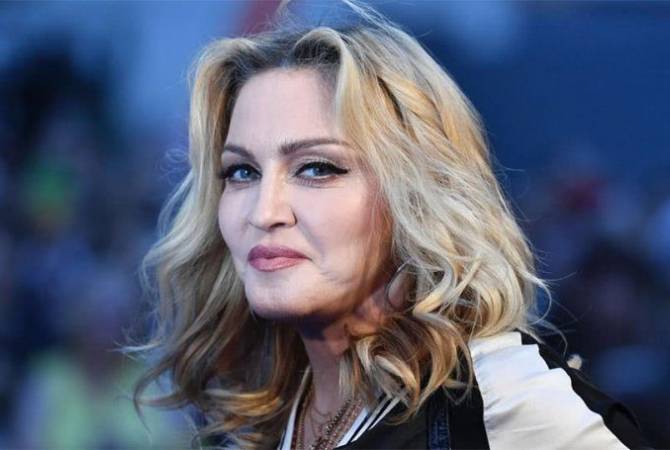 Мадонна пожертвовала миллион долларов на лекарства от коронавируса

