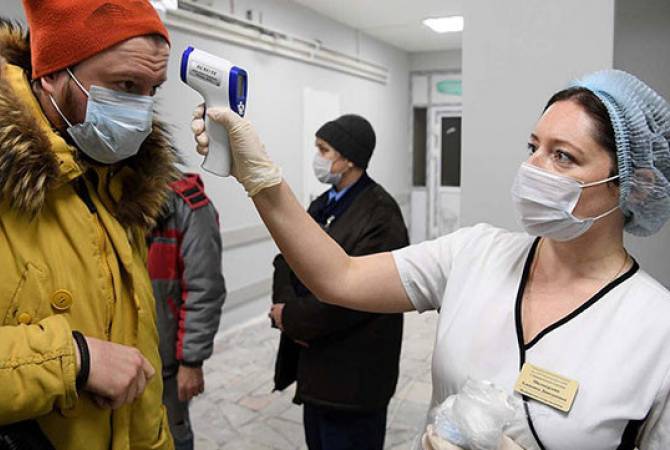 В России более 180 000 возможно инфицированных человек находятся под наблюдением 
врачей

