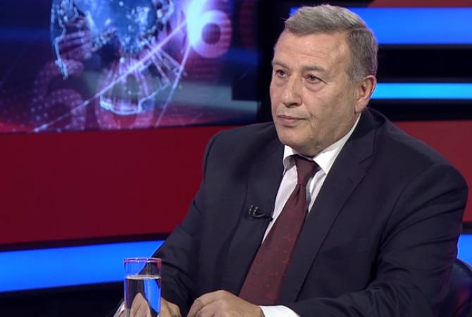 Акоп Чагарян освобожден с должности советника премьер-министра

