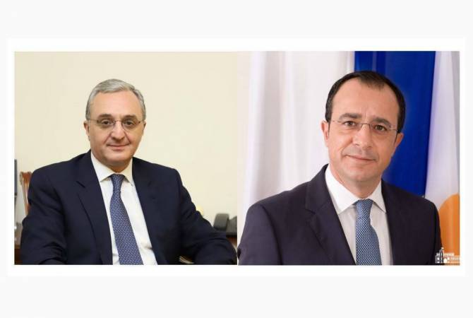 Zohrab Mnatsakanian s’est entretenu au téléphone avec le ministre des Affaires étrangères de 
Chypre
