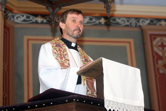 Leader of Latvian Lutheran Church pays tribute to memory of Armenian Genocide victims